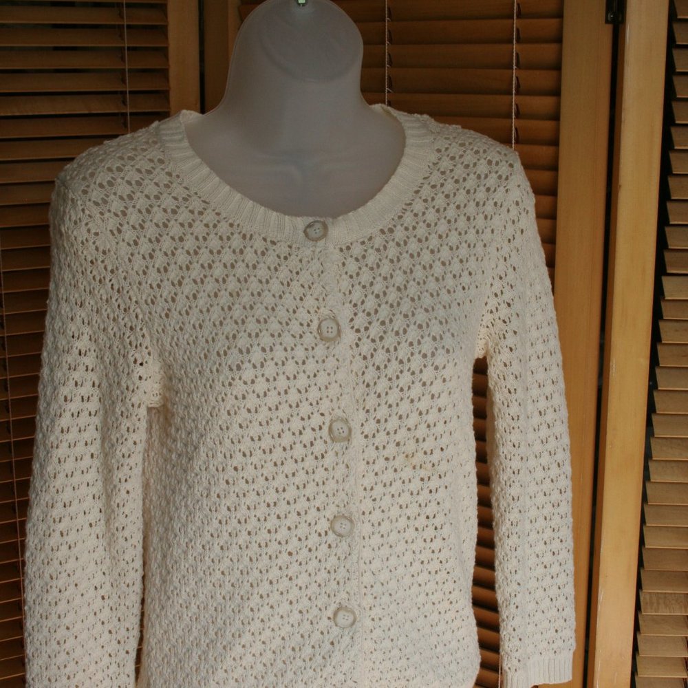 Anne Taylor White crochet Sweater Size S
